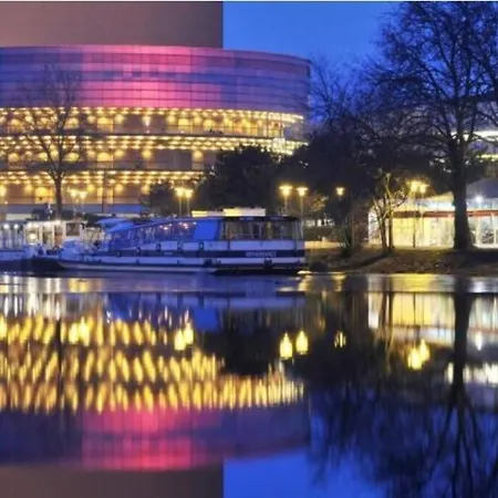 Felix Vue Erdre & Cite Des Congres / Gare Sud *